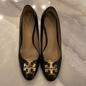 Tory Burch Black wedges size 6.5 us